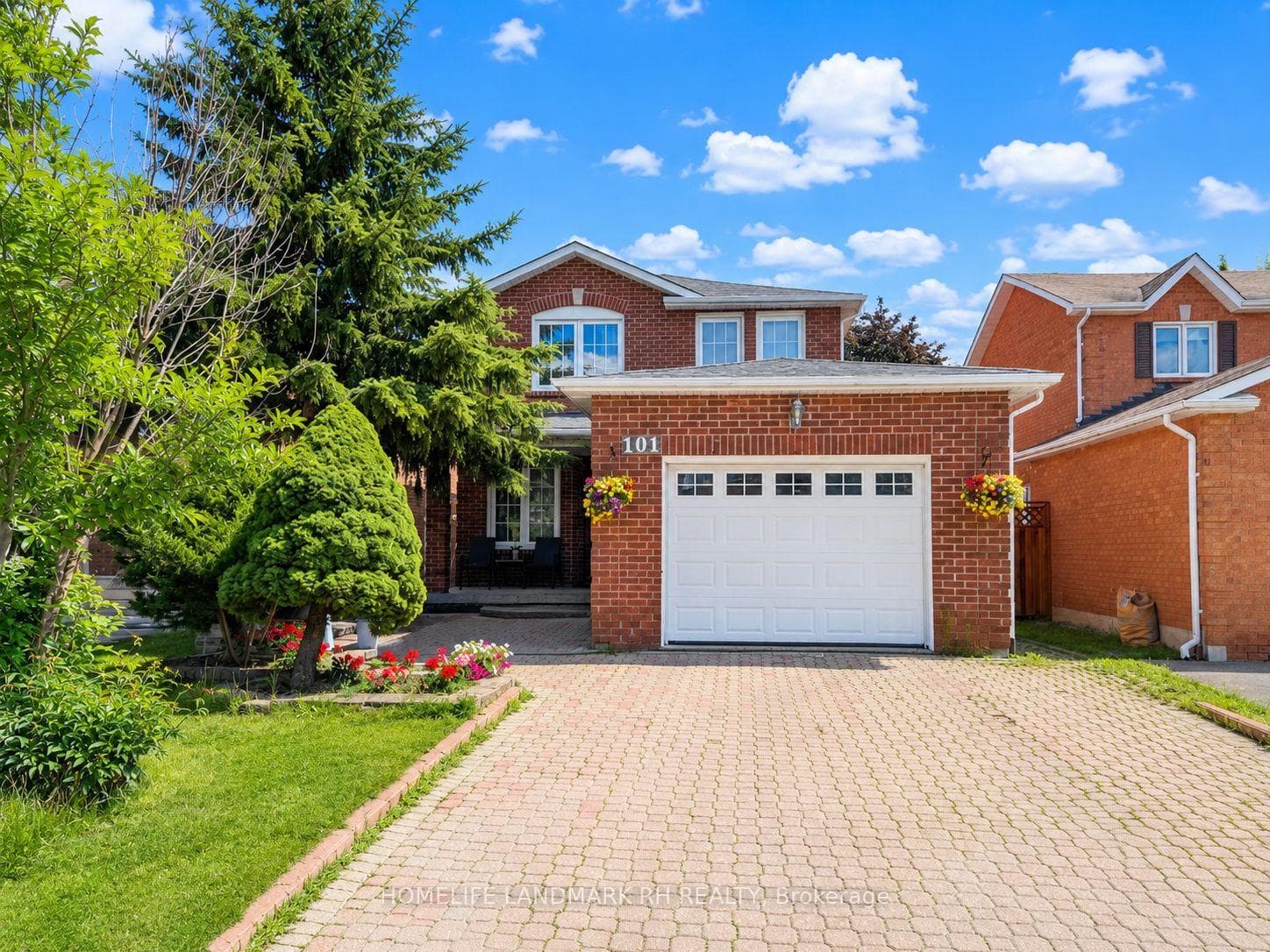 101 Pentland Crescent photo 1