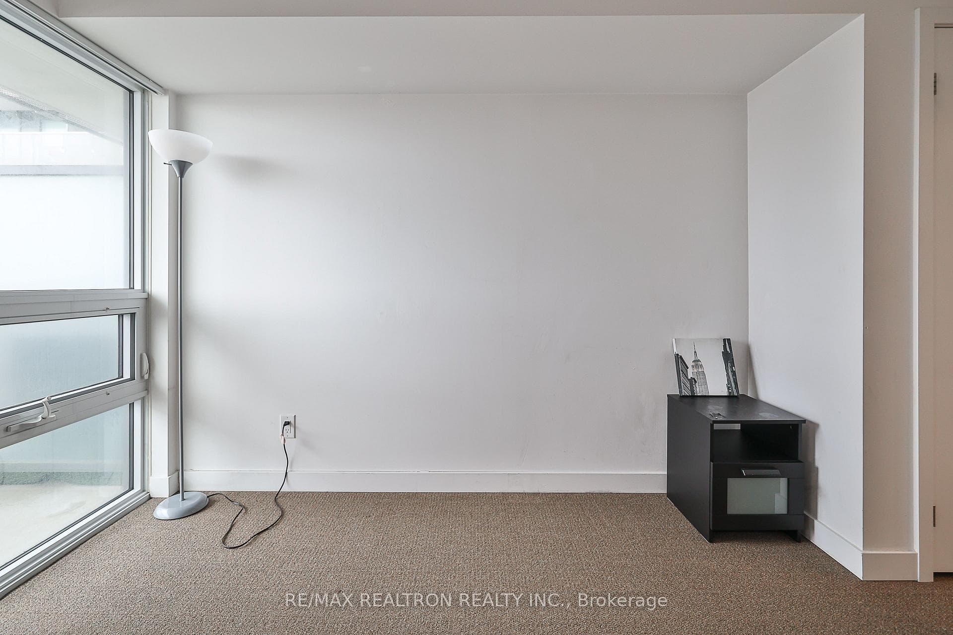160 FLEMINGTON Road Unit 803 photo 16