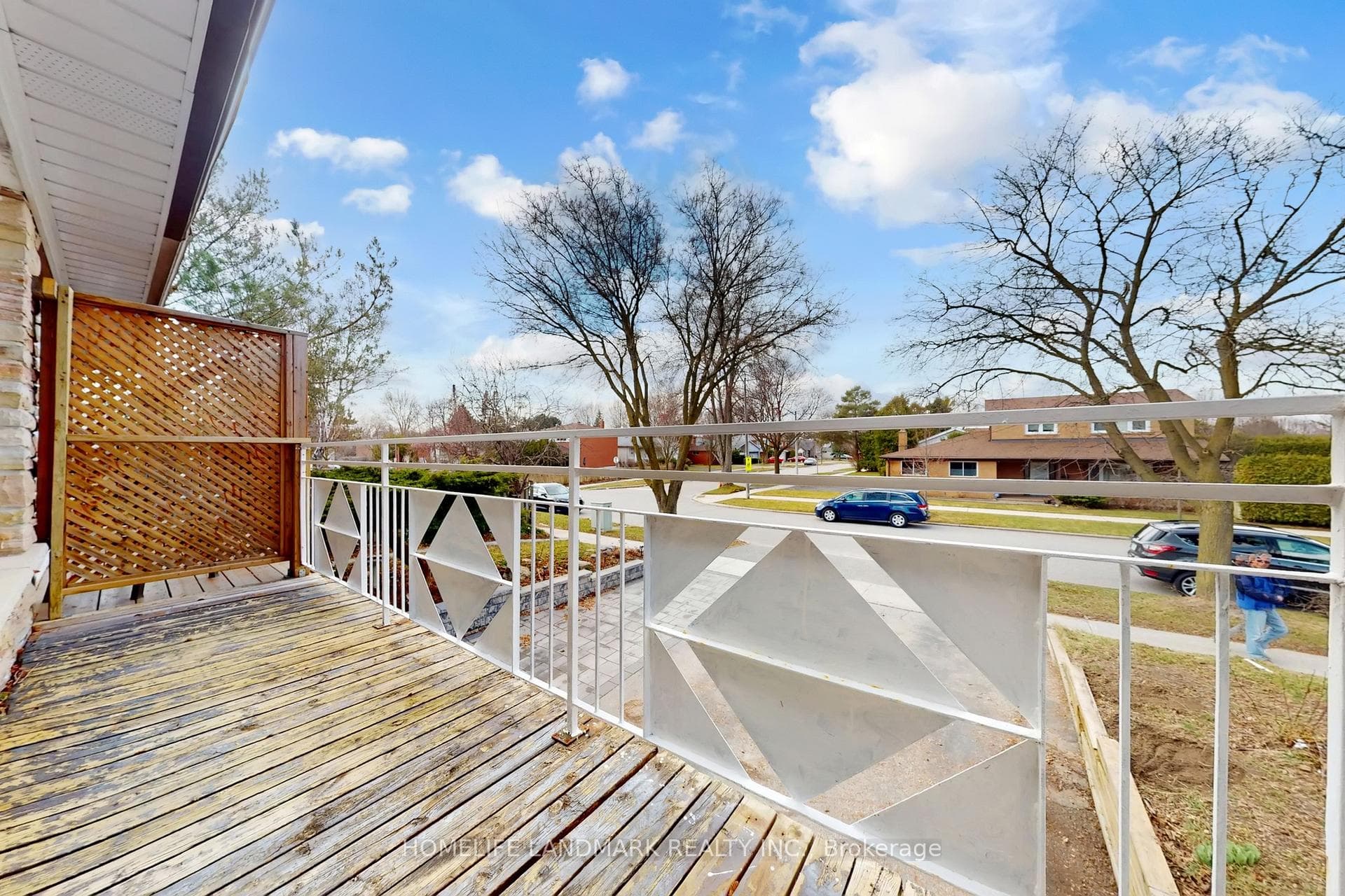 225 Pineway Boulevard photo 30
