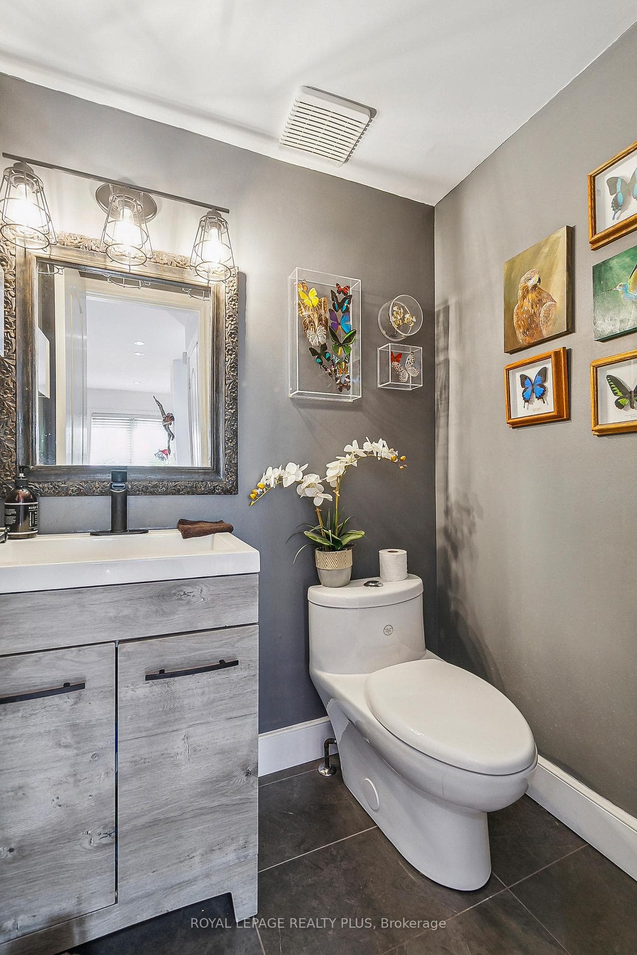 5662 Glen Erin Drive Unit 60 photo 17