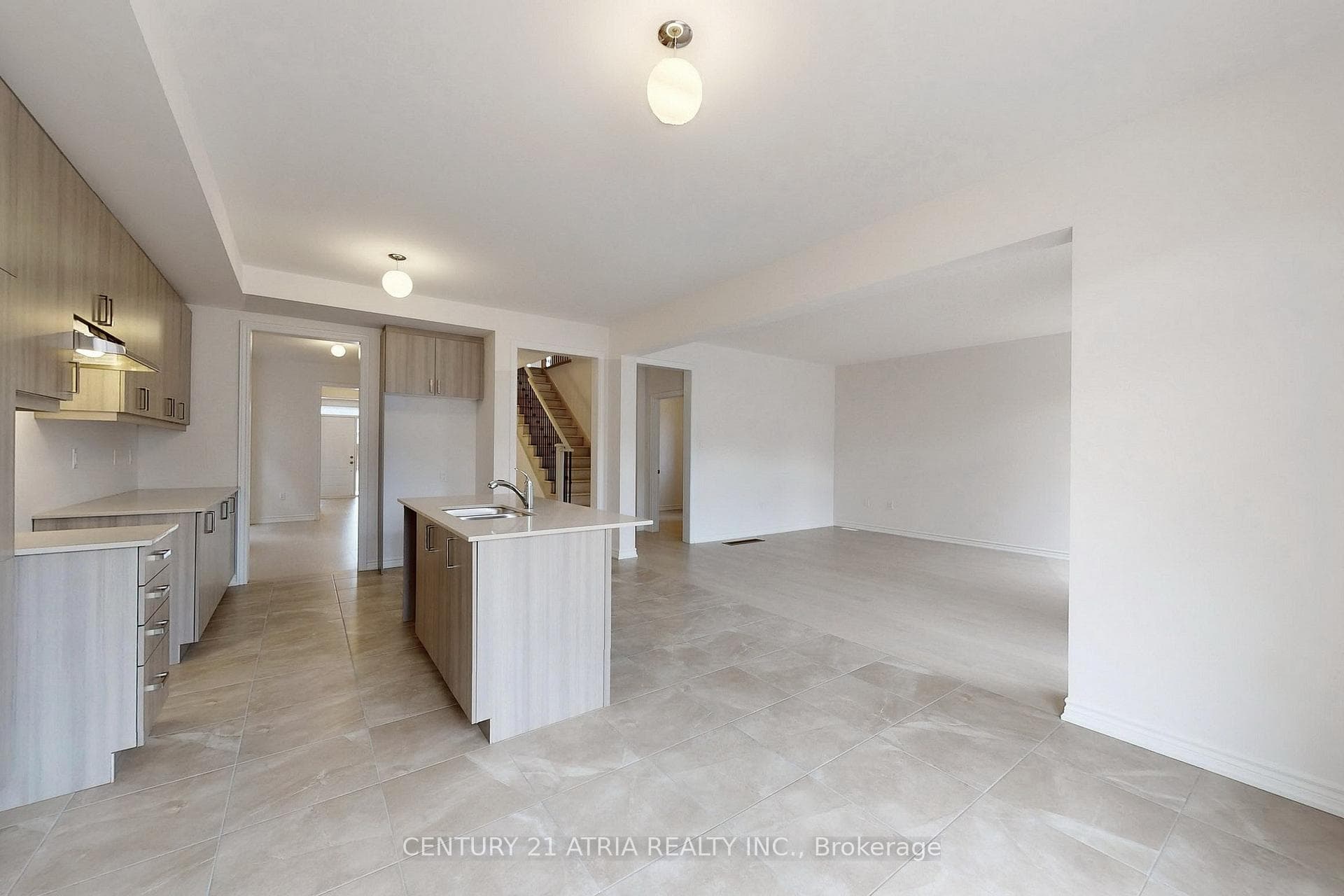 42 Ainslie Hill Crescent photo 6