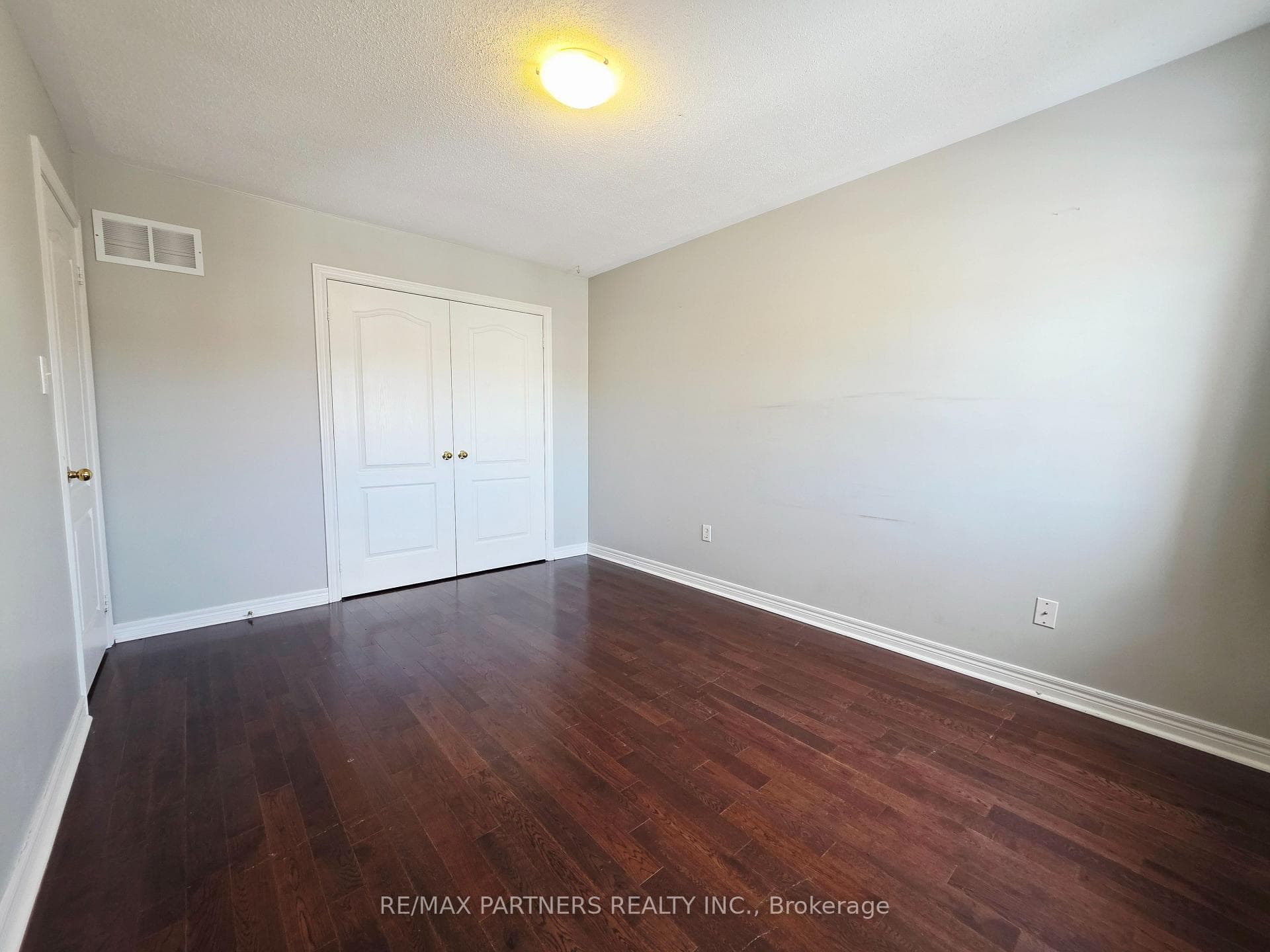 126 Collis Drive photo 32
