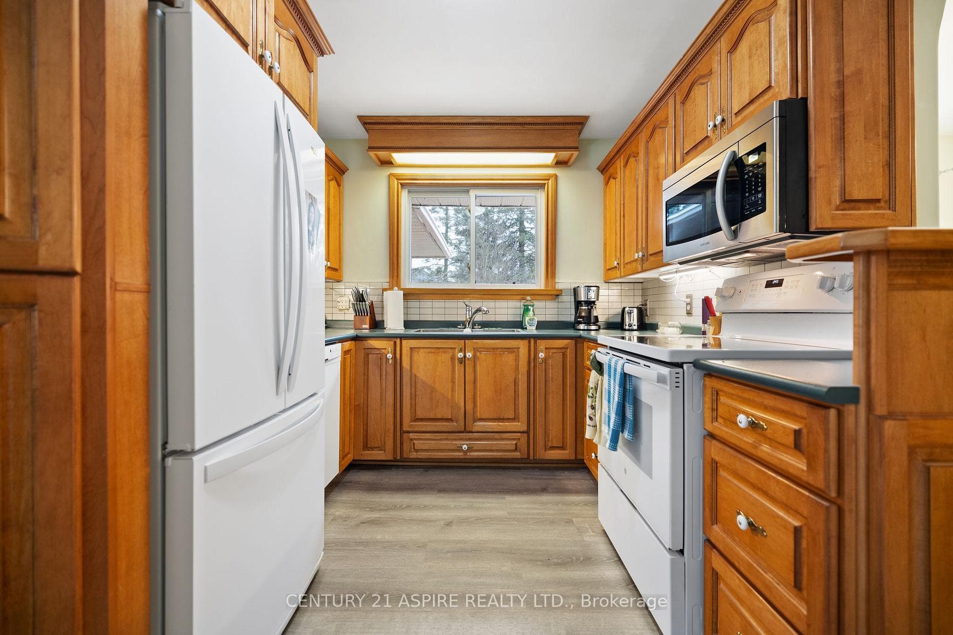 47 Highland Crescent photo 14