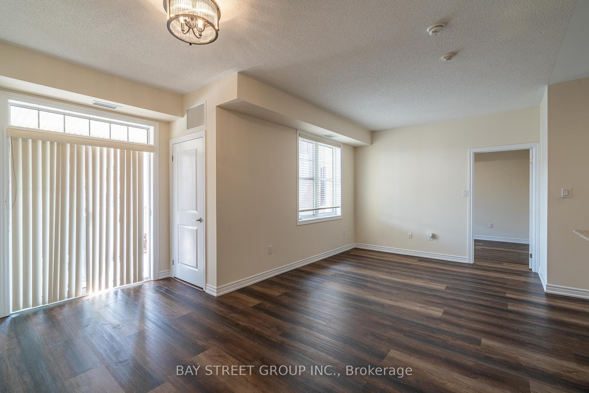 263 Georgian Drive Unit 201 photo 10