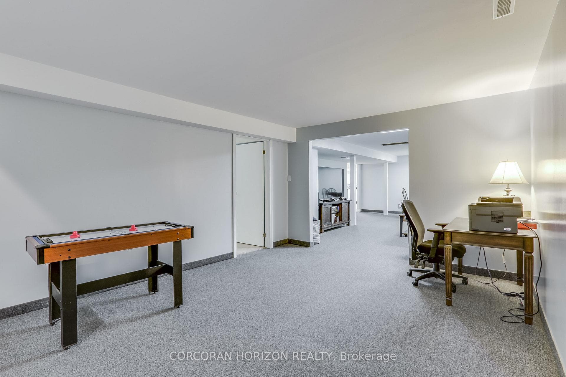 4542 Avenue Road photo 26