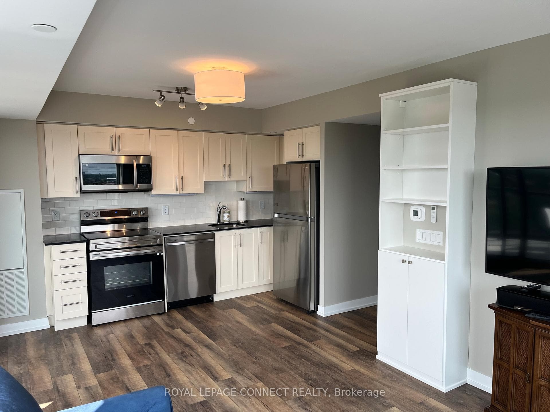1480 Bayly Street Unit 1112 photo 3