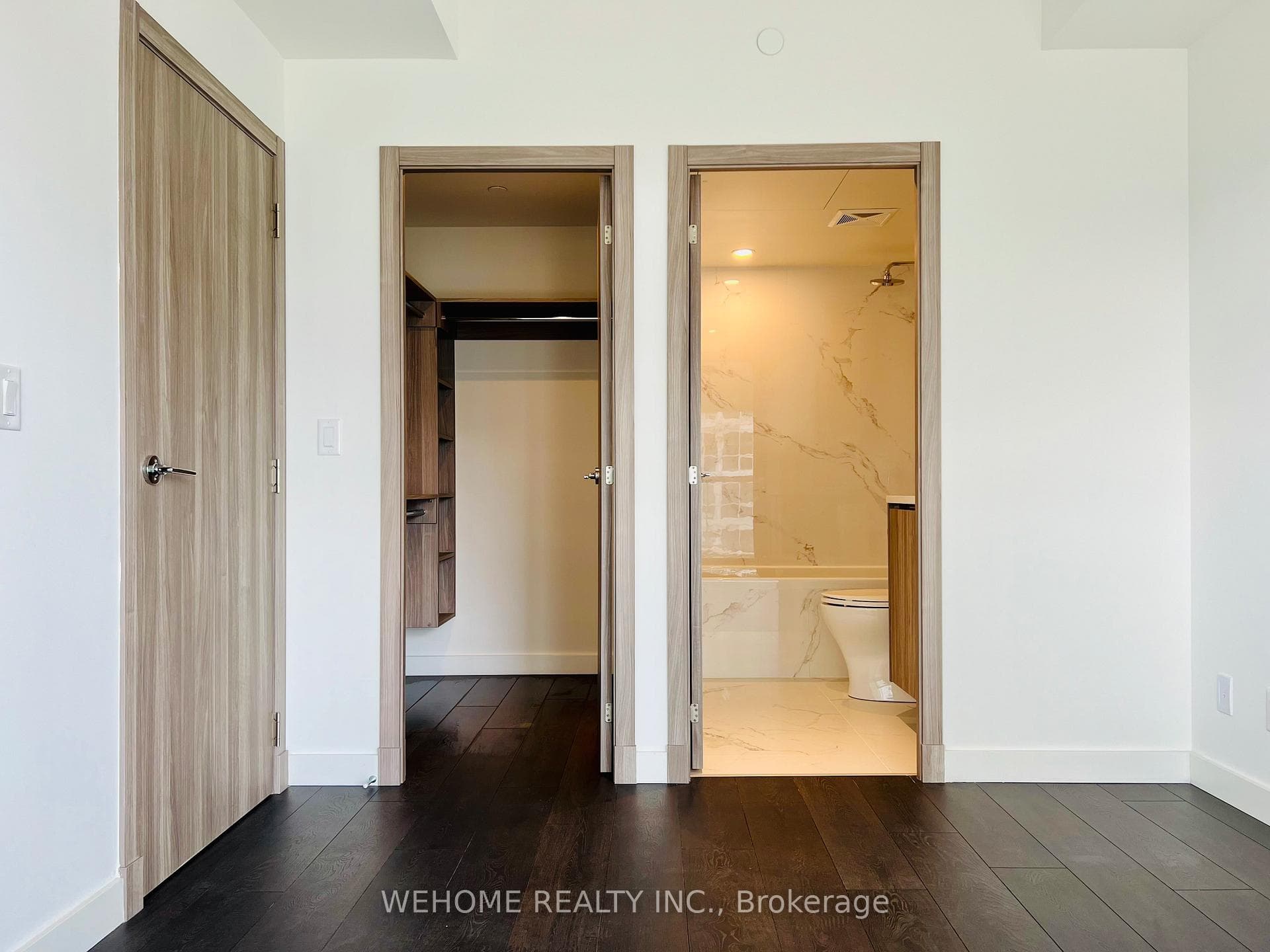 27 McMahon Drive Unit 2601 photo 13