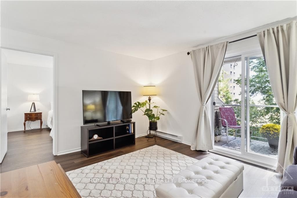 250 BRITTANY Drive Unit 210 photo 12