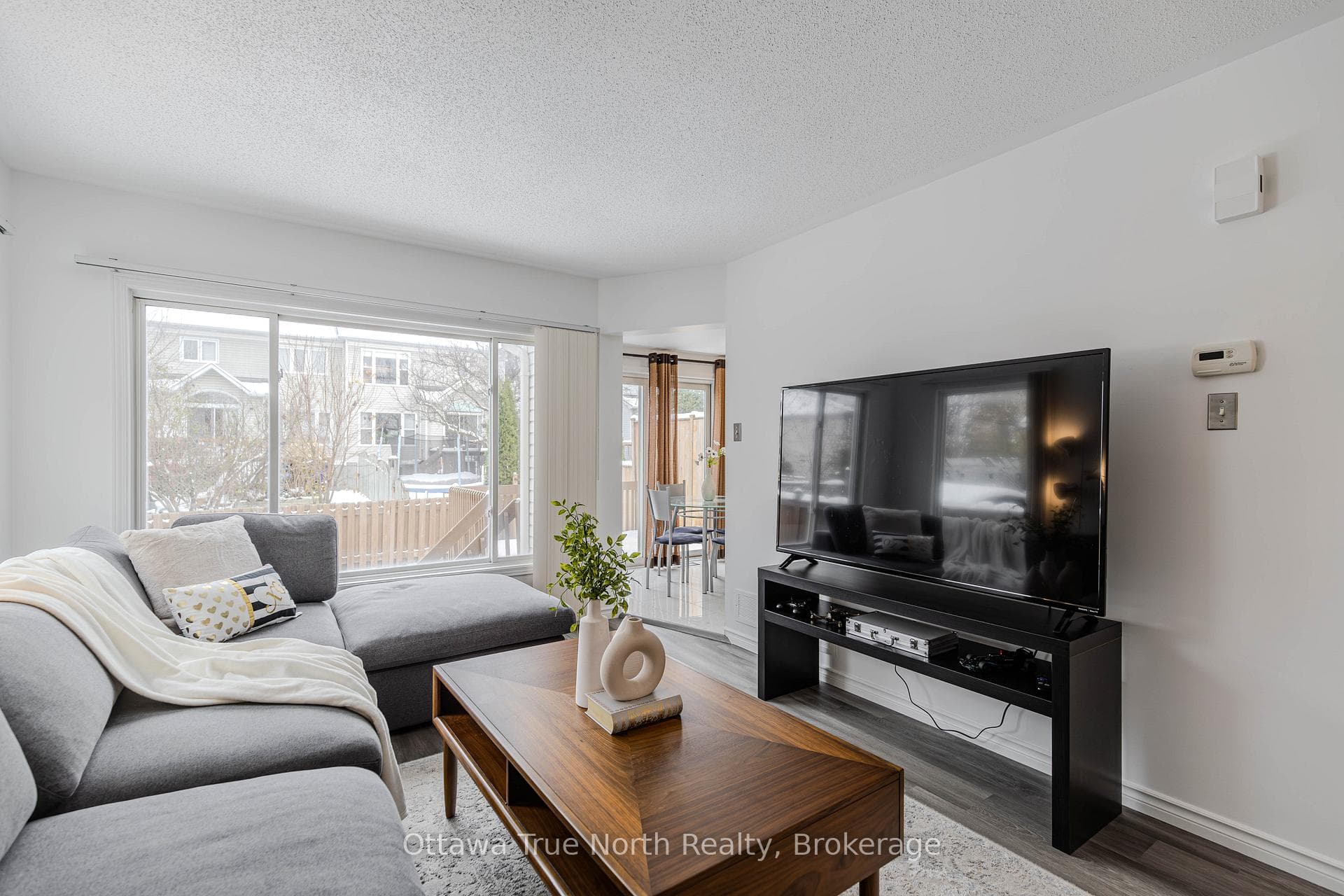 60 Sheppard's Glen Avenue photo 17