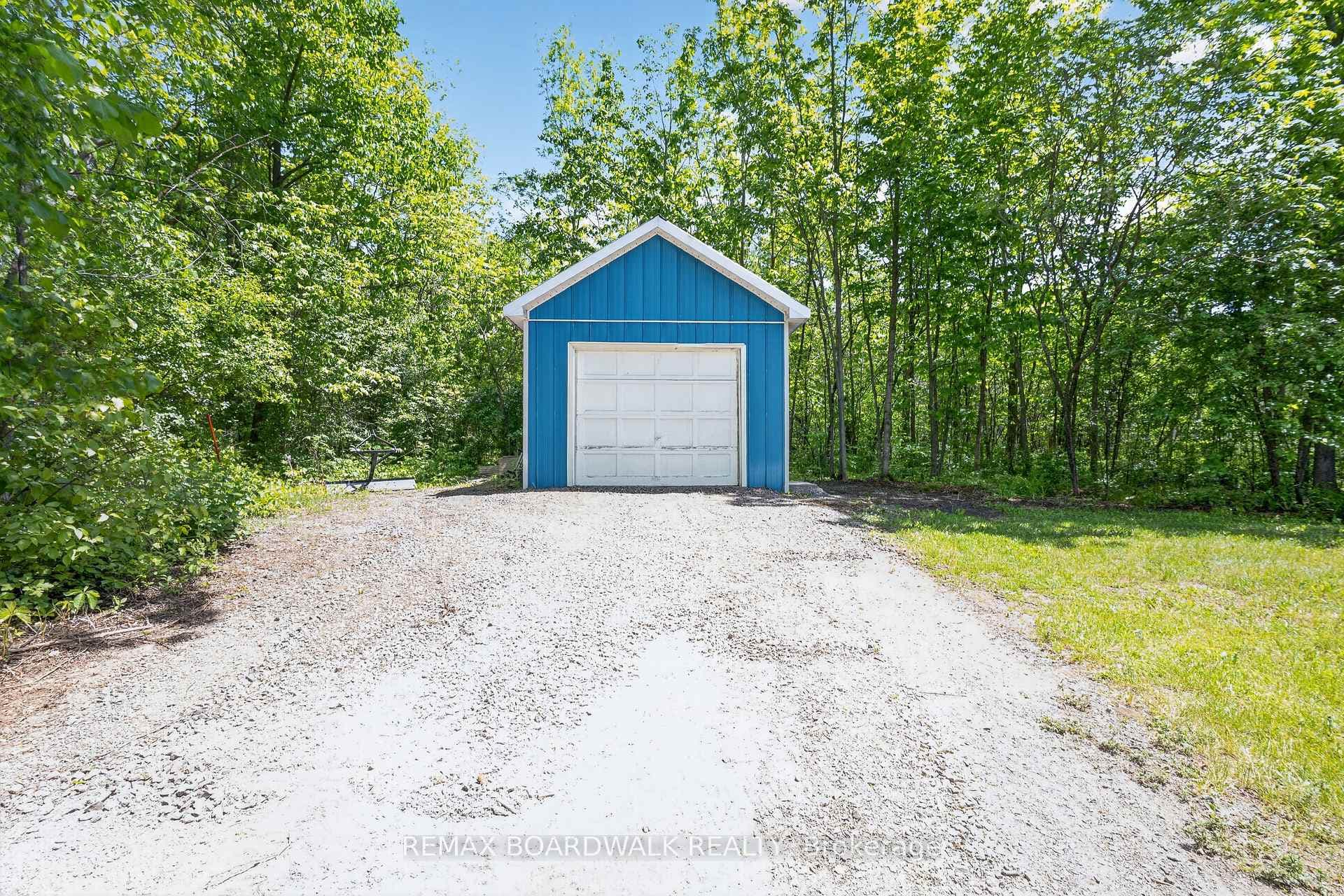 14930 Concession 10-11 Road photo 28