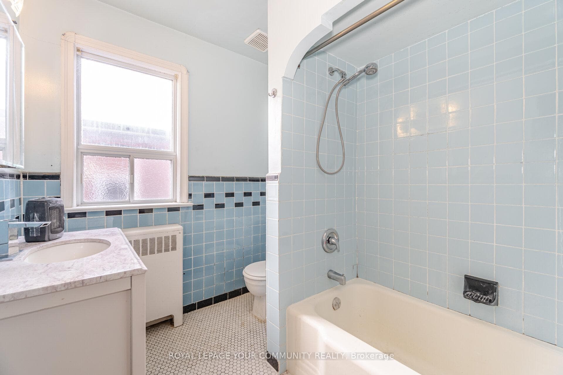 2nd Floor Bathroom