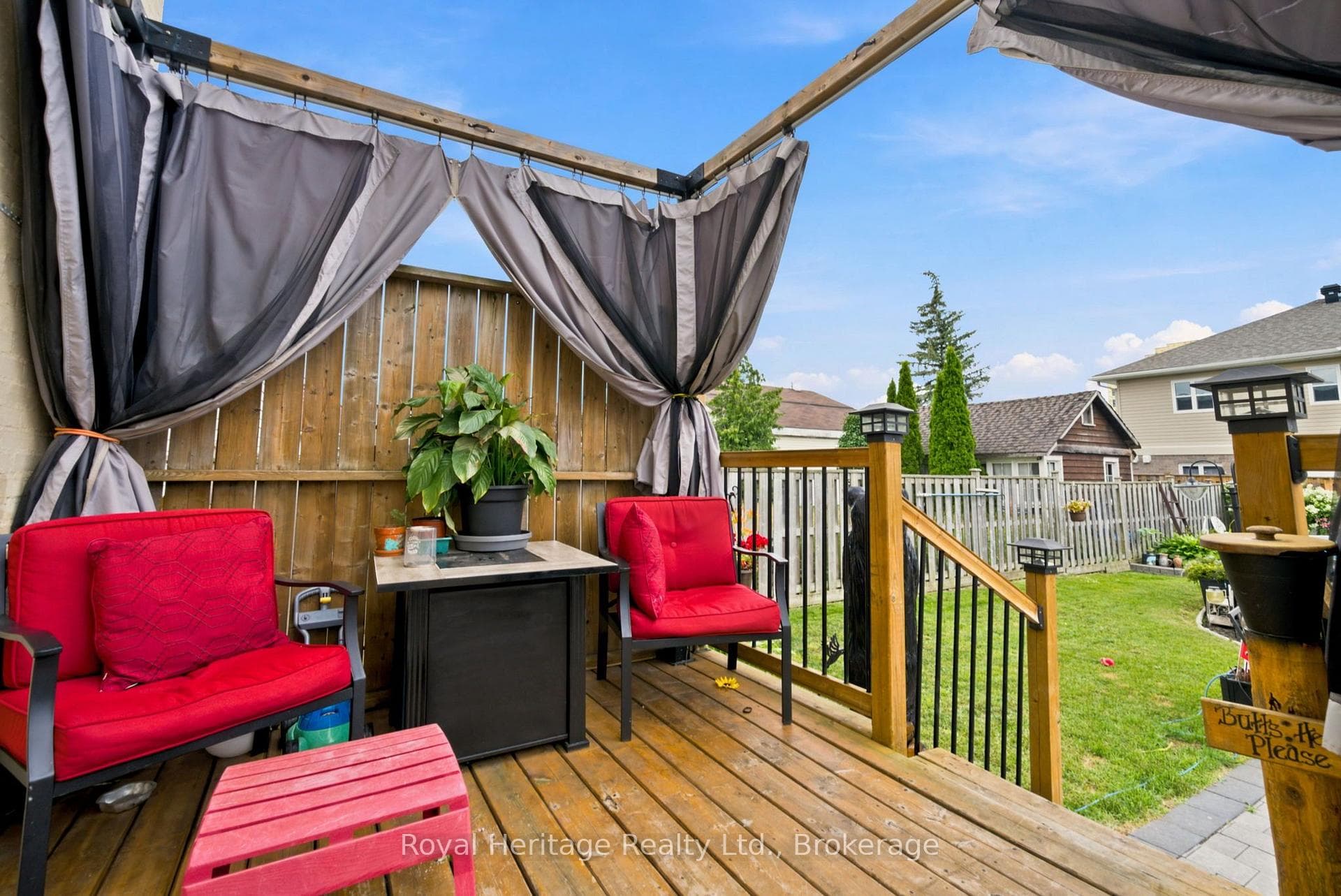 61 Lindsay Street photo 36