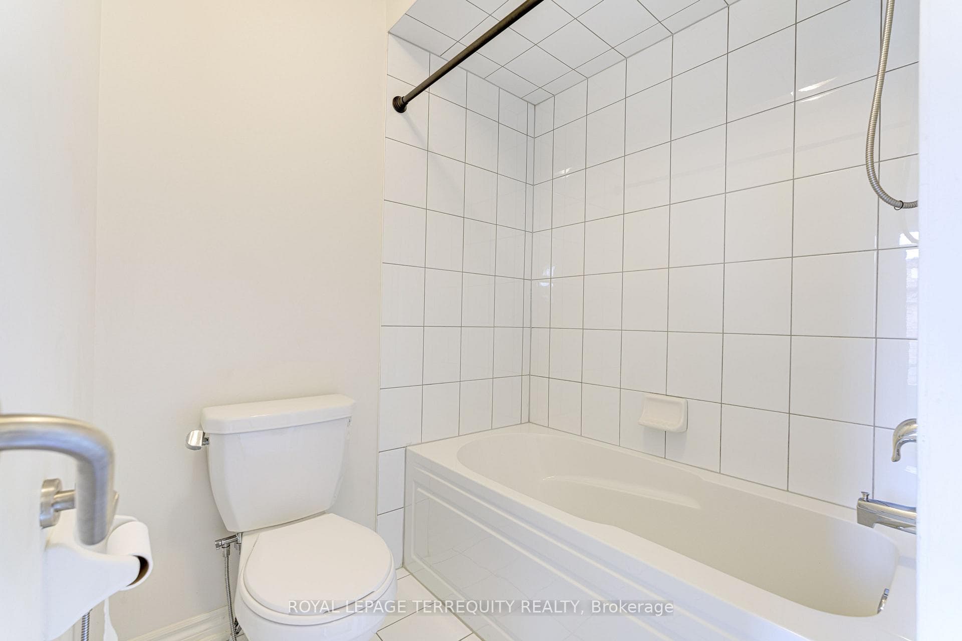 95 Colville Place photo 31