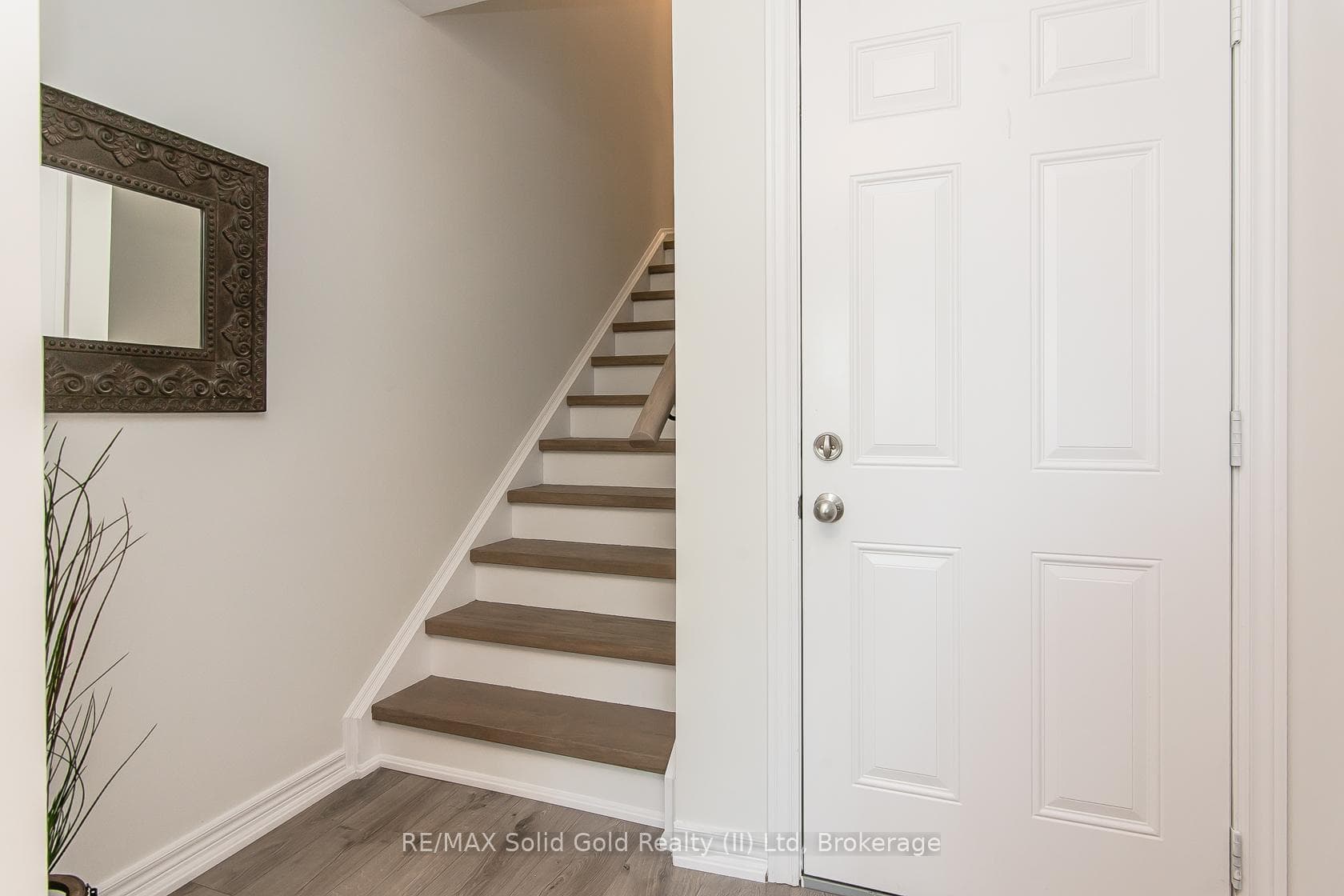 386 Linden Drive photo 9