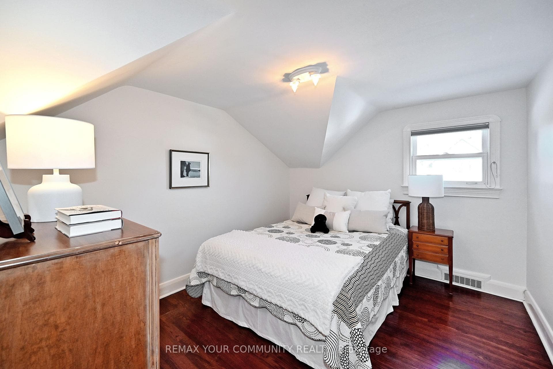 88 Wells Street photo 19