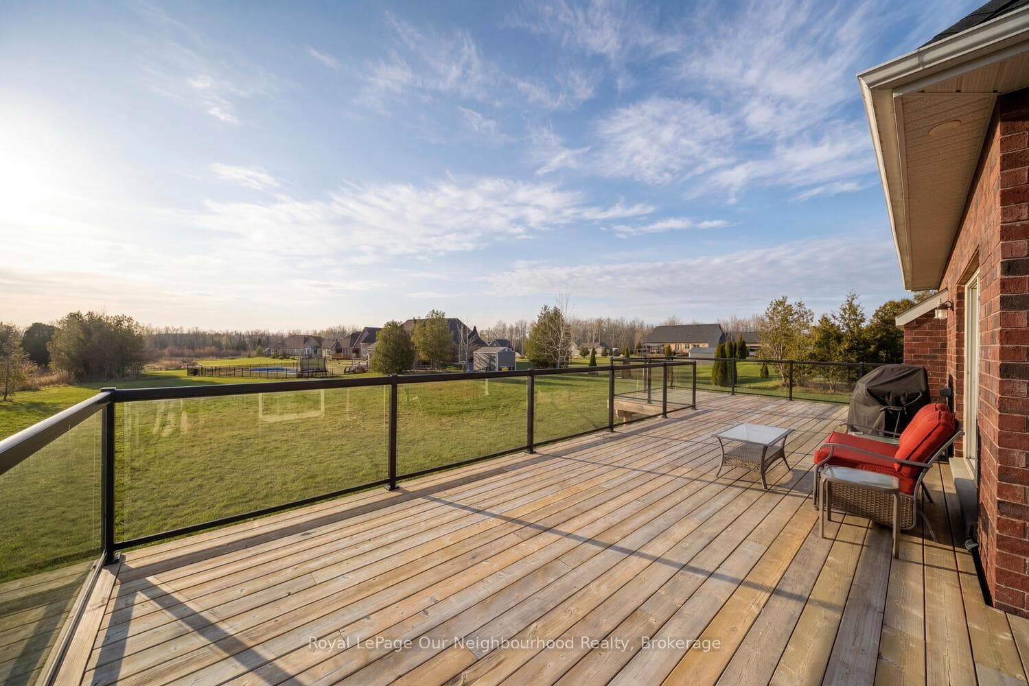 47 Songbird Crescent photo 11