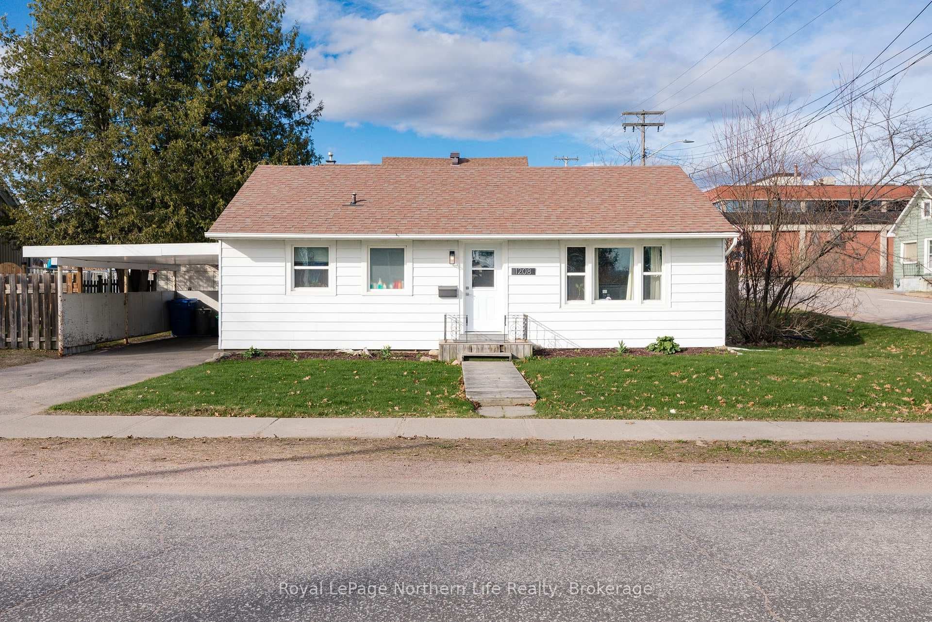 1208 Gorman Street photo 2