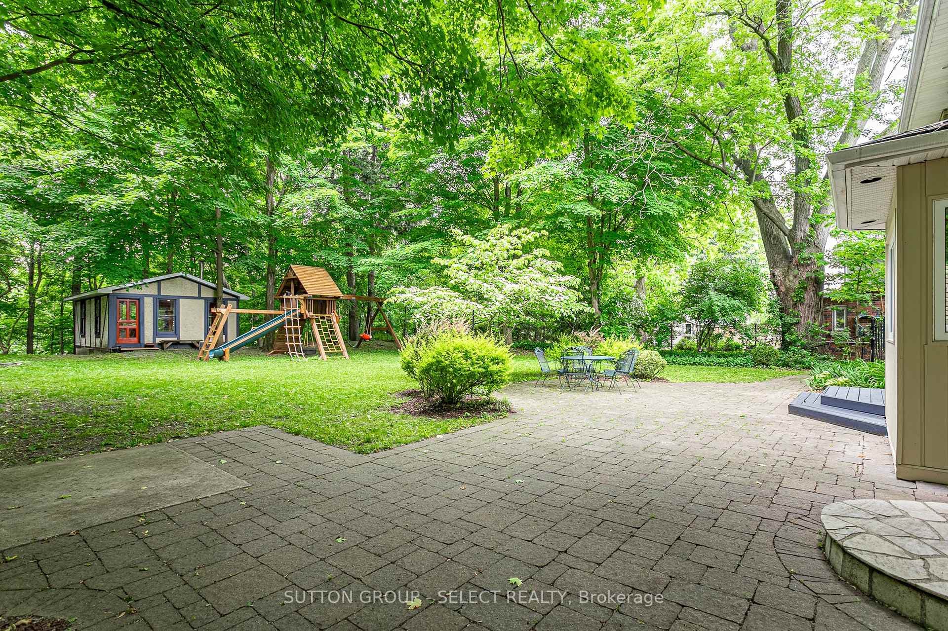 422 Riverside Drive photo 36