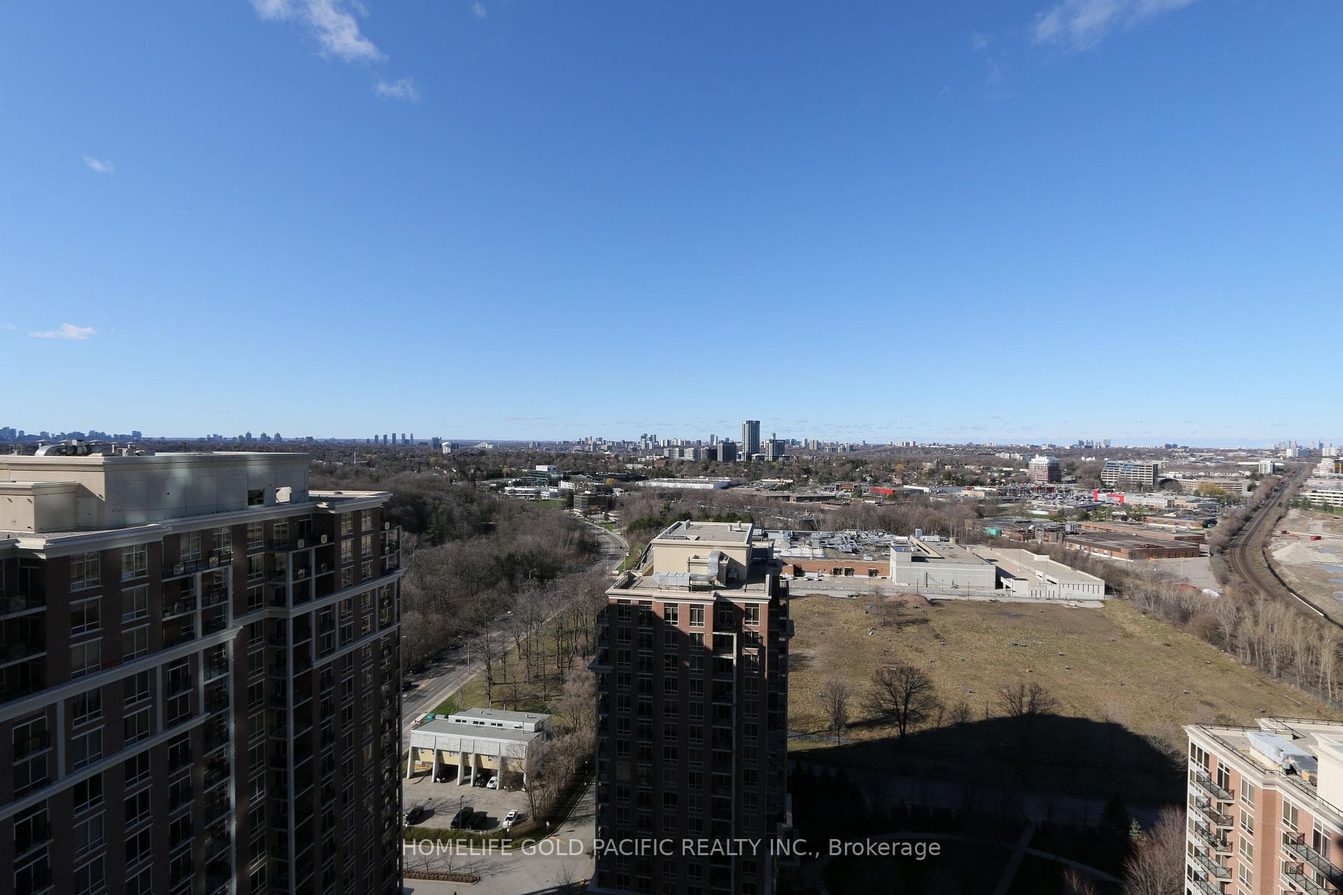 20 Inn On The Park Drive Unit 2338 photo 1