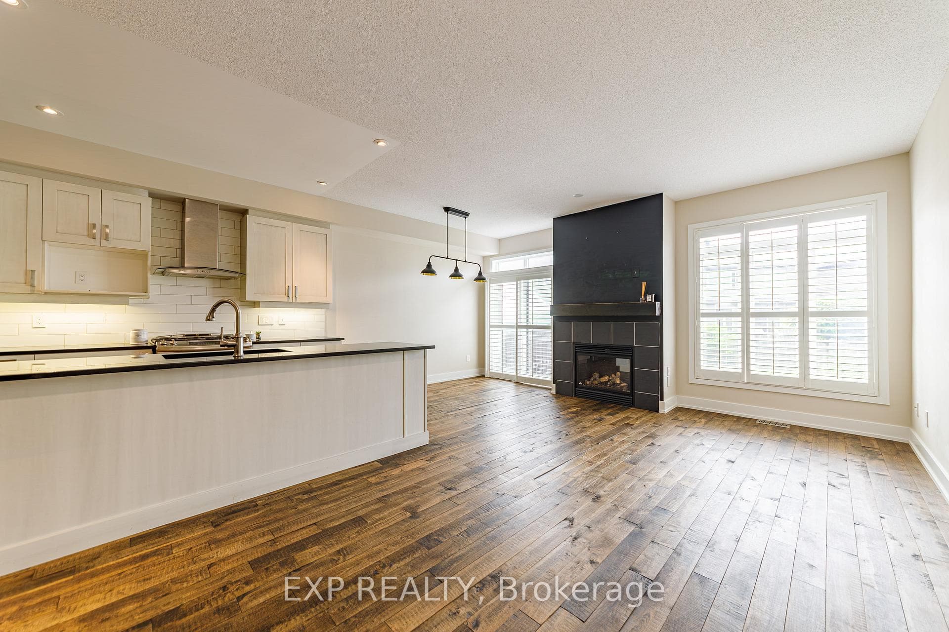 605 Tennant Way photo 6
