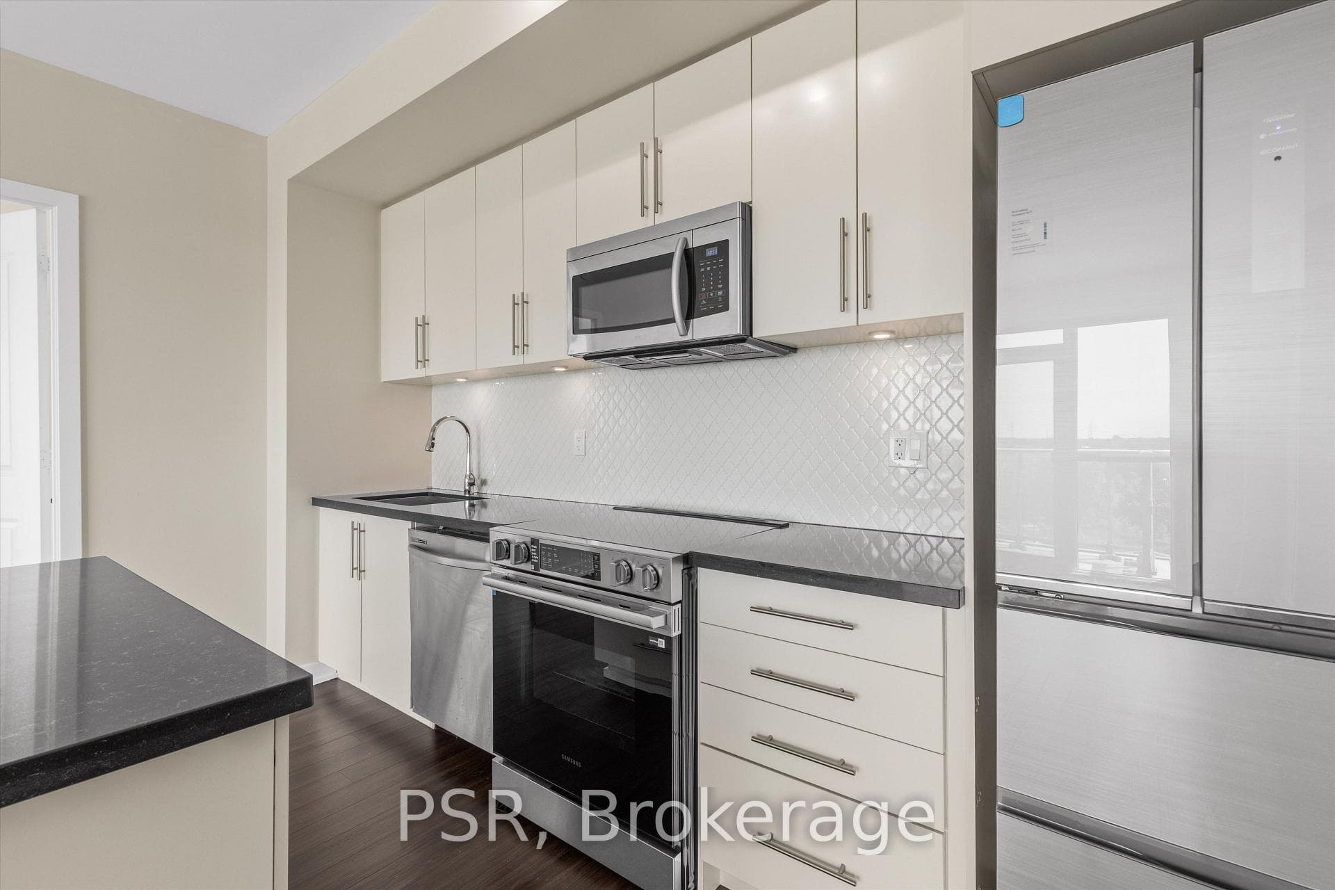 4699 Glen Erin Drive Unit 407 photo 5