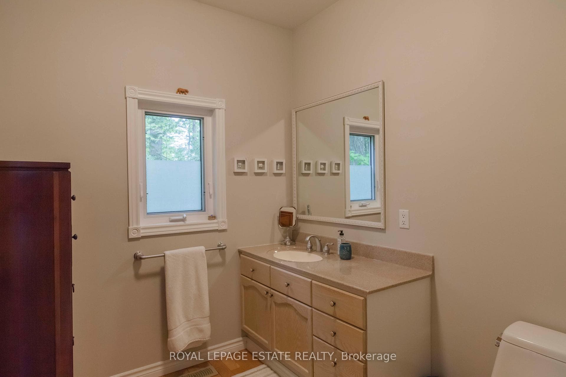 19 Dorena Crescent photo 27