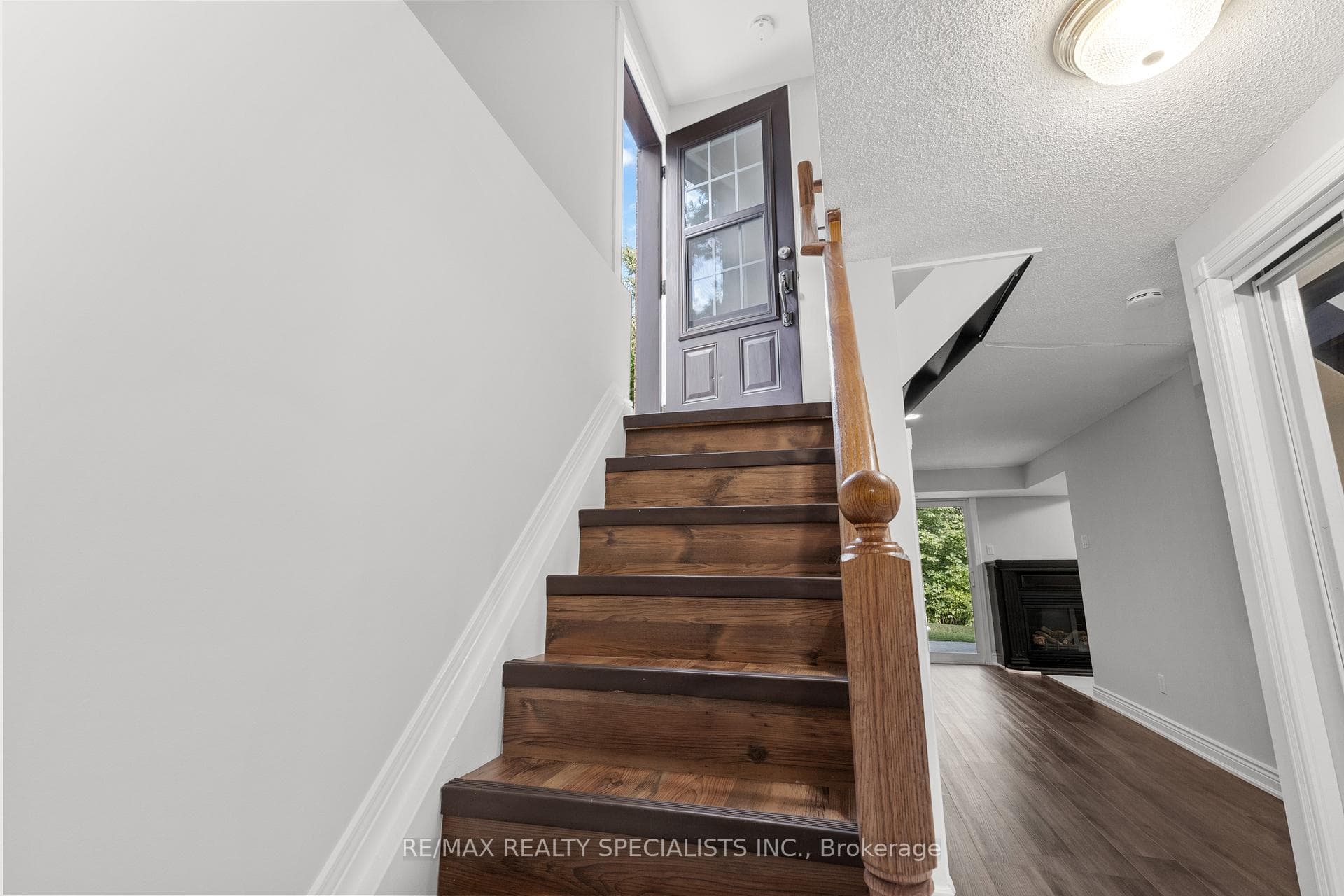 2393 Hargood Place photo 15