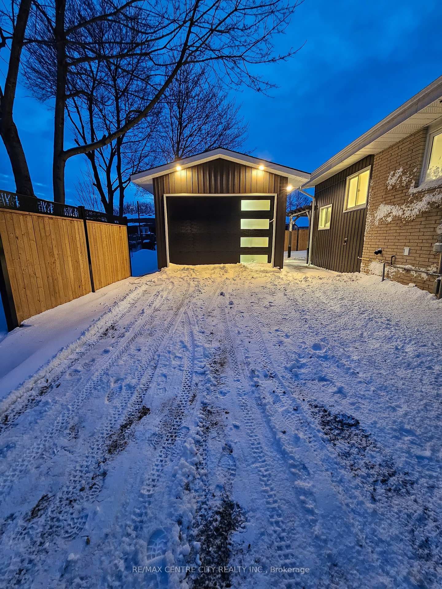 2193 Miller Avenue photo 39