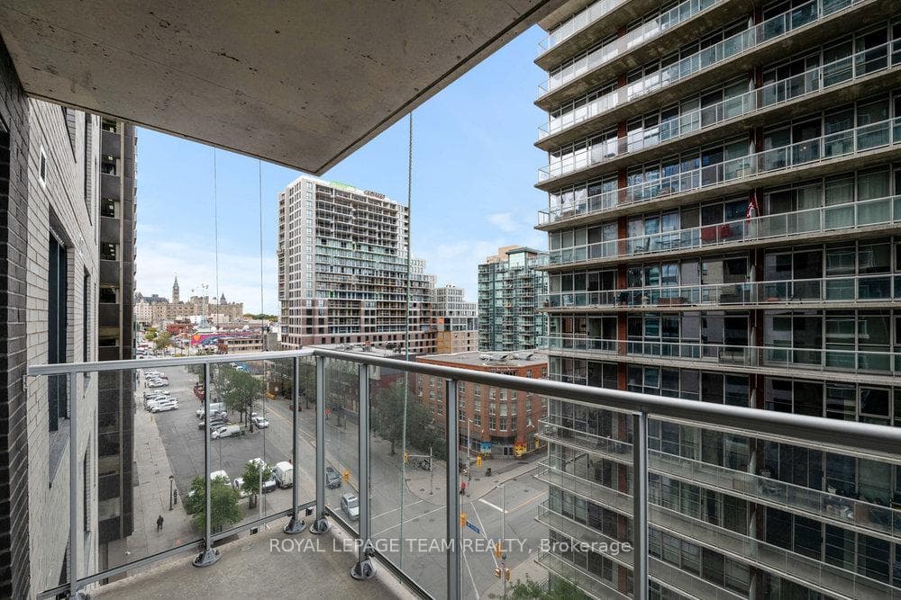 180 GEORGE Street Unit 704 photo 16