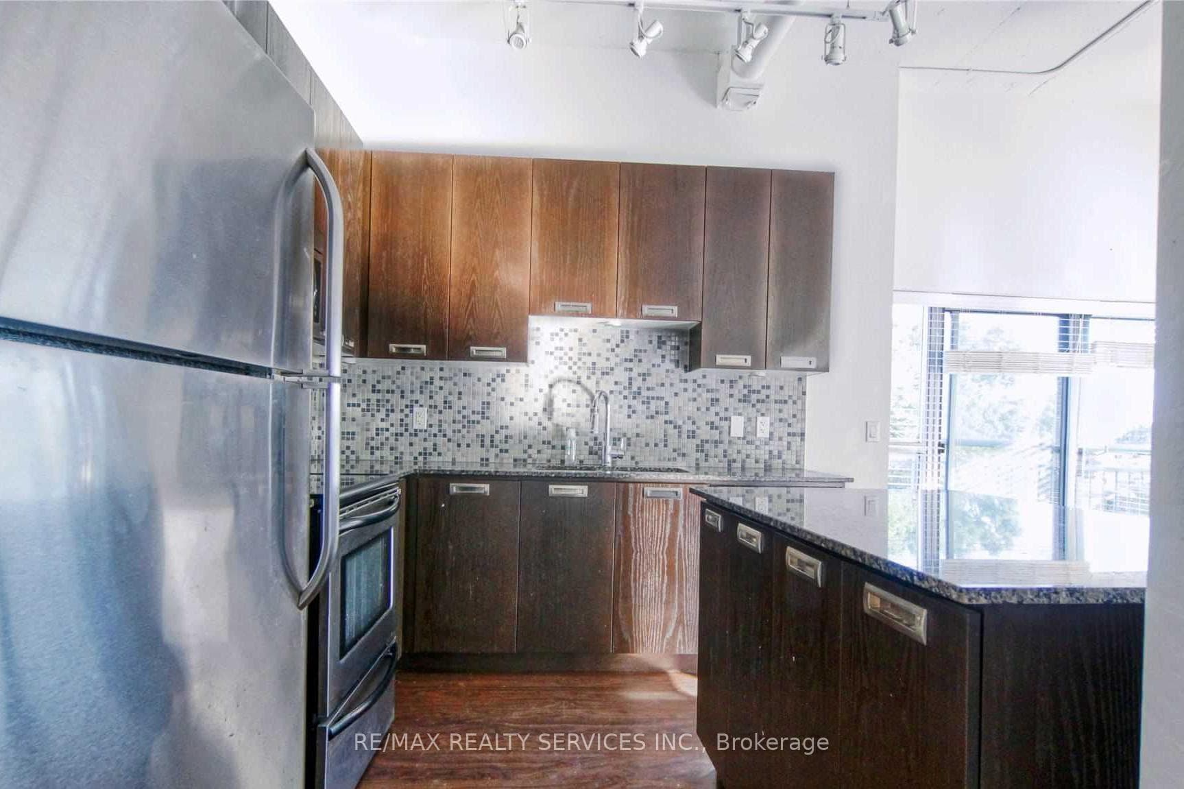 2 Fieldway Road Unit 309 photo 22