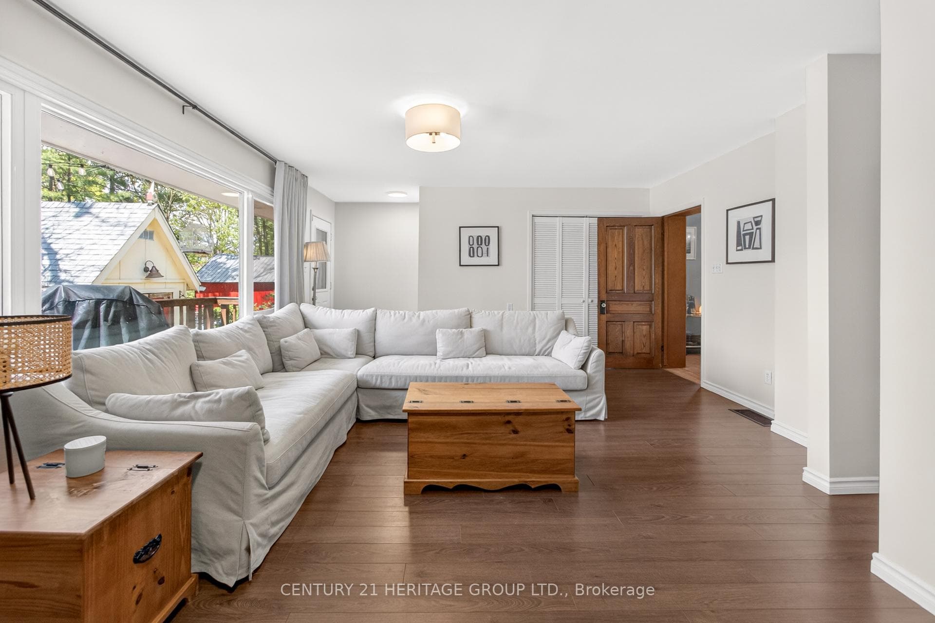 440 Moore Street photo 19