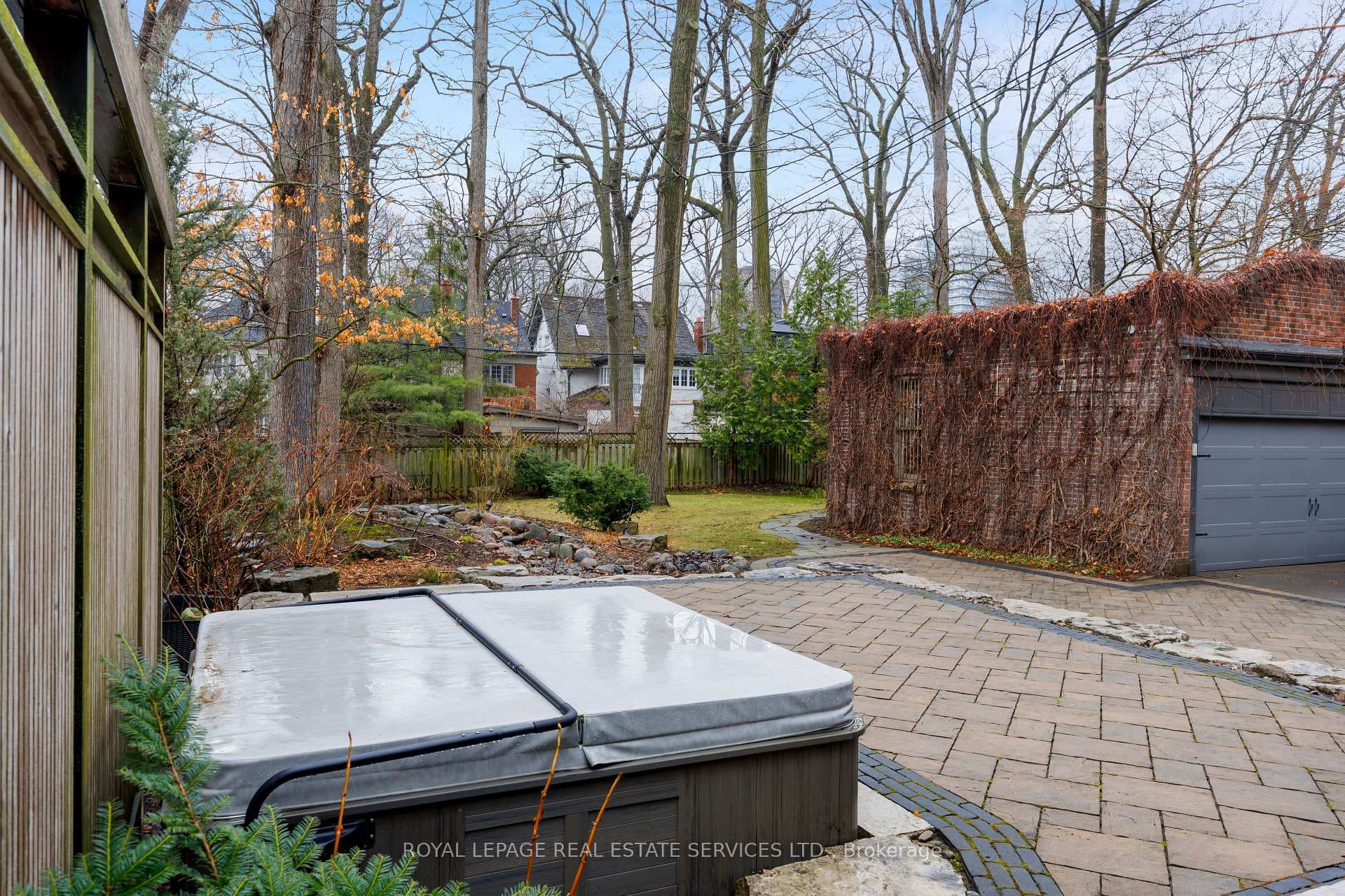 134 Lyndhurst Avenue photo 41