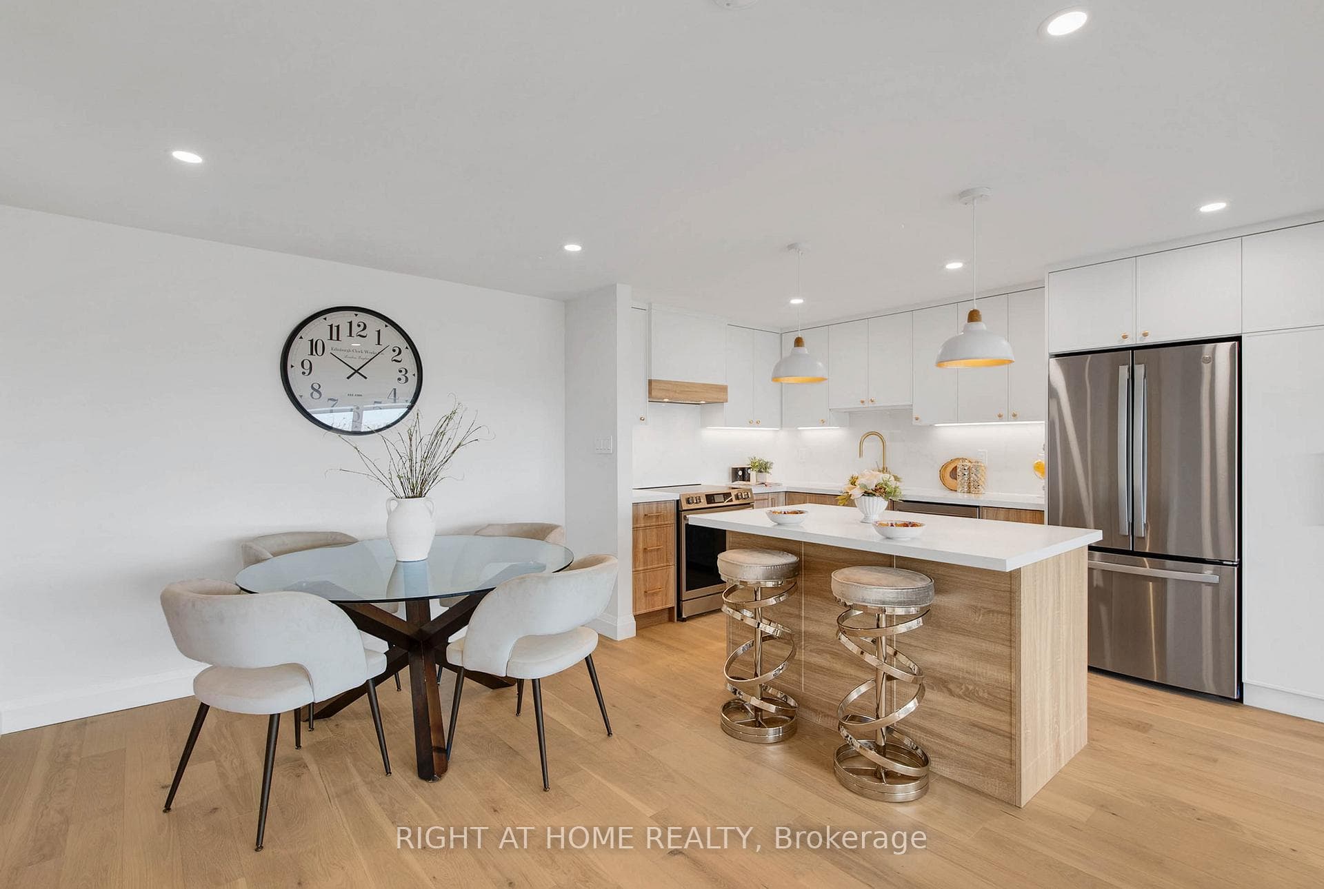 270 Scarlett Road Unit 1913 photo 9