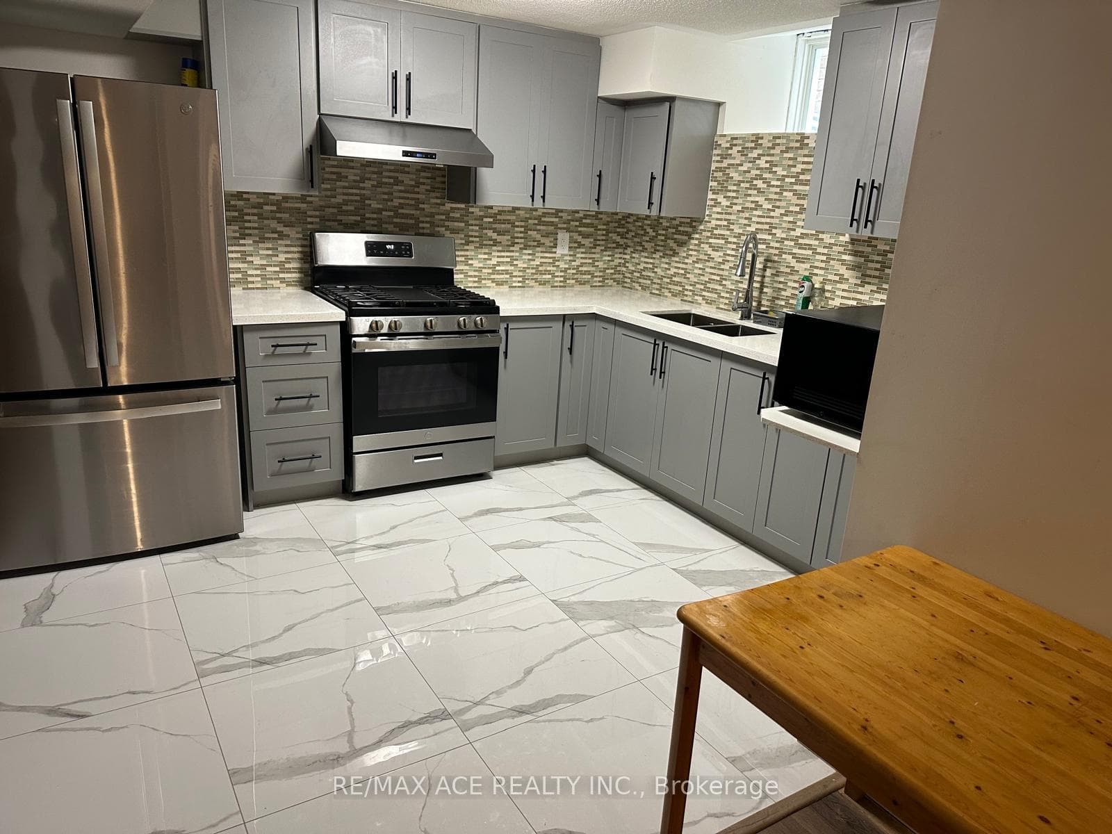 1208 Shankel Road Unit Bsmt photo 10