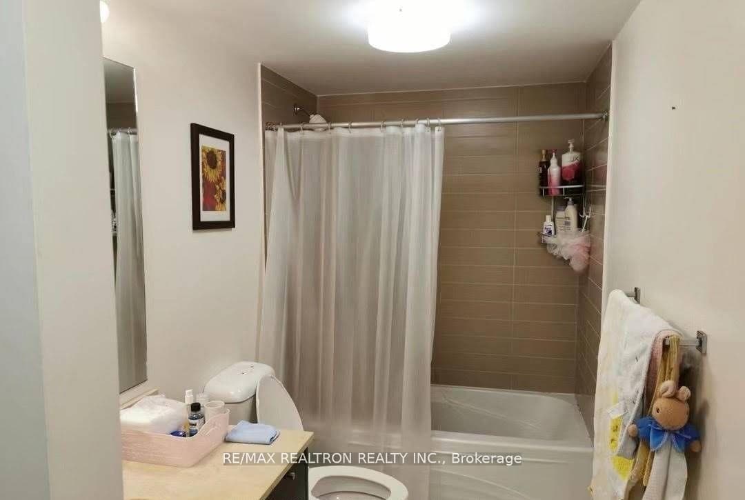 23 Sheppard Avenue Unit 905 photo 11