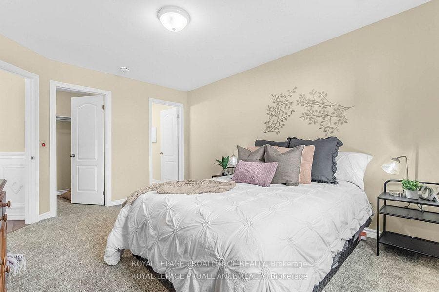 75 Cortland Way photo 18