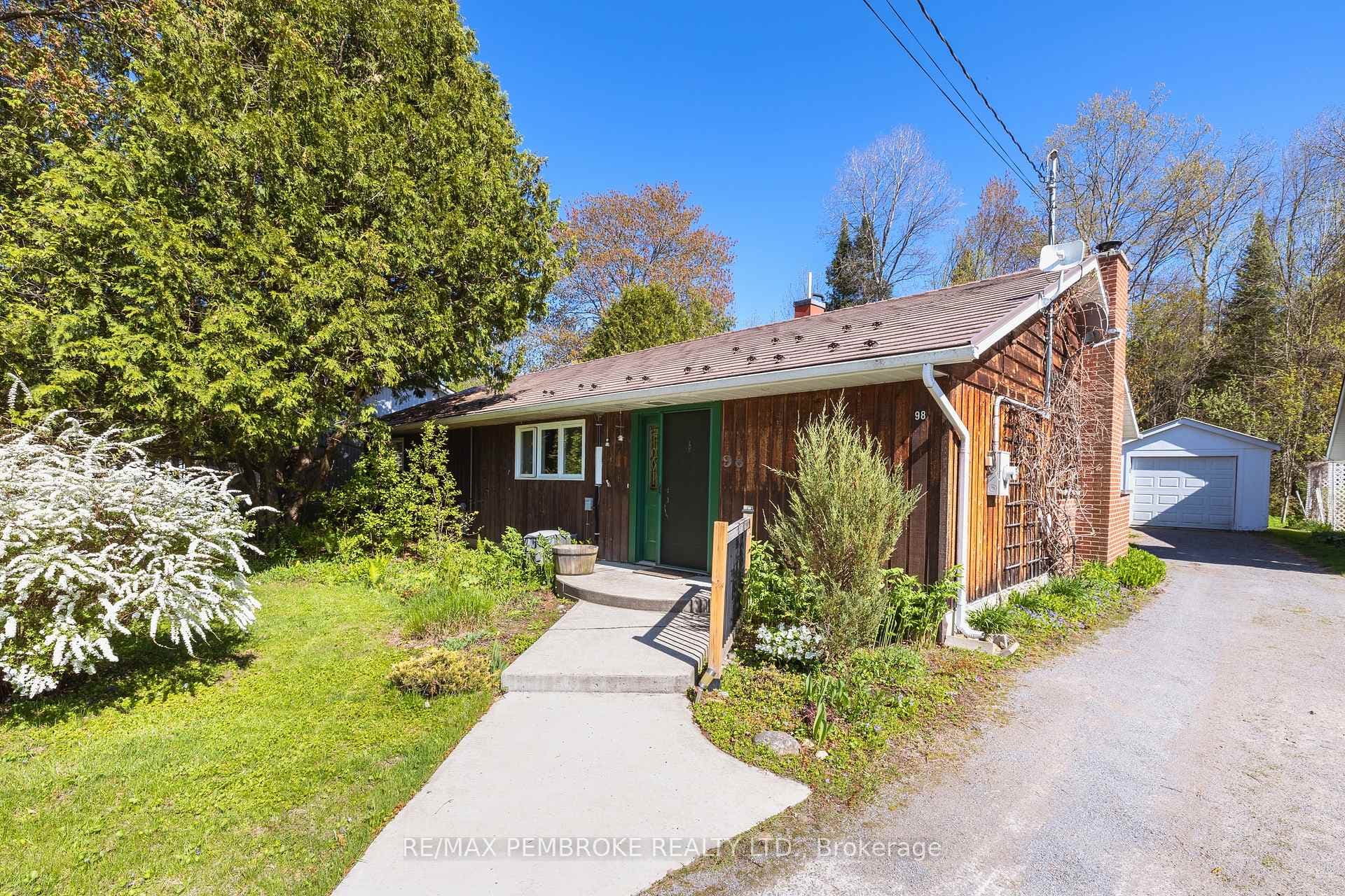 98 Glendale Avenue photo 1