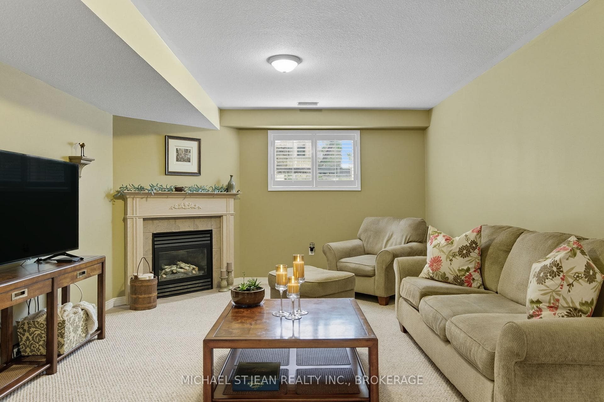 20 Diamond Court photo 24
