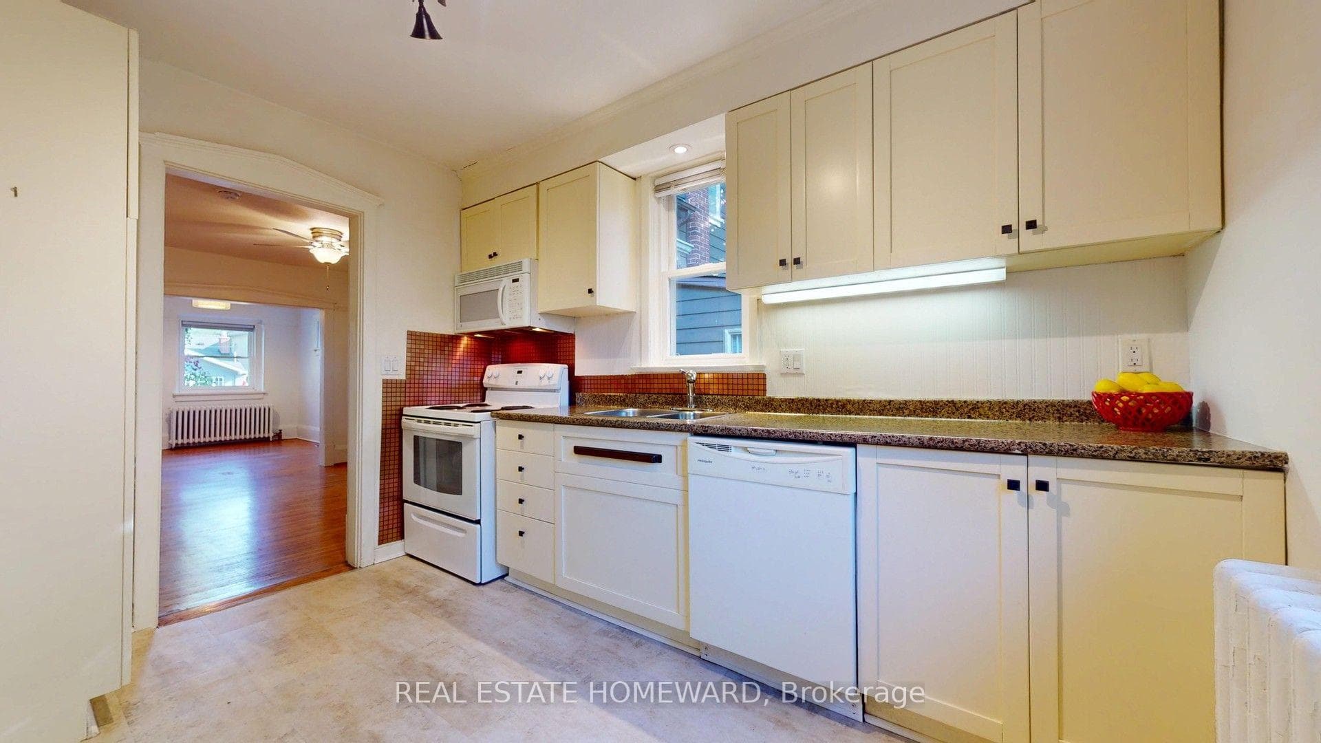 14 Beachdale Avenue photo 13