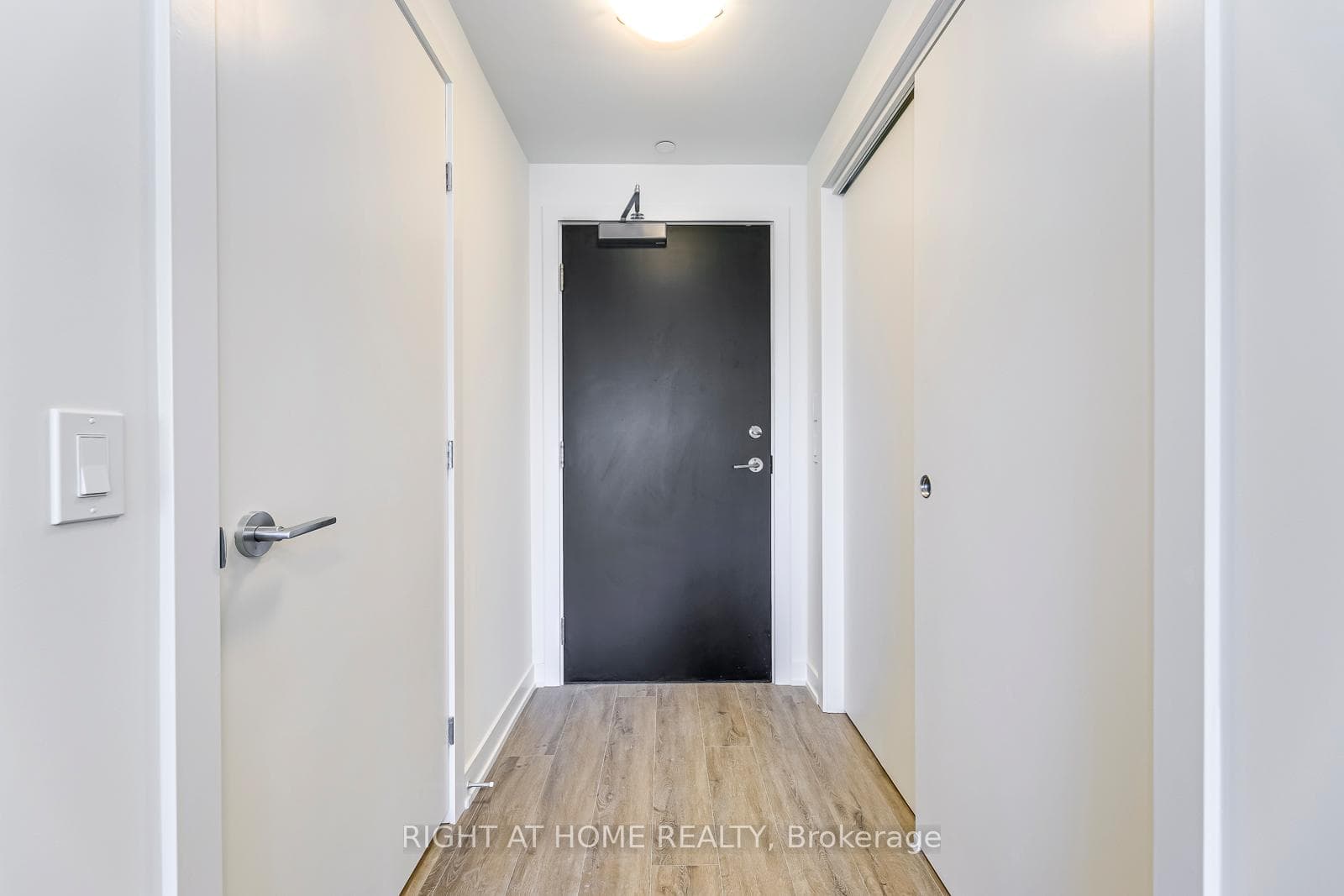 385 Winston Road Unit 1103 photo 5