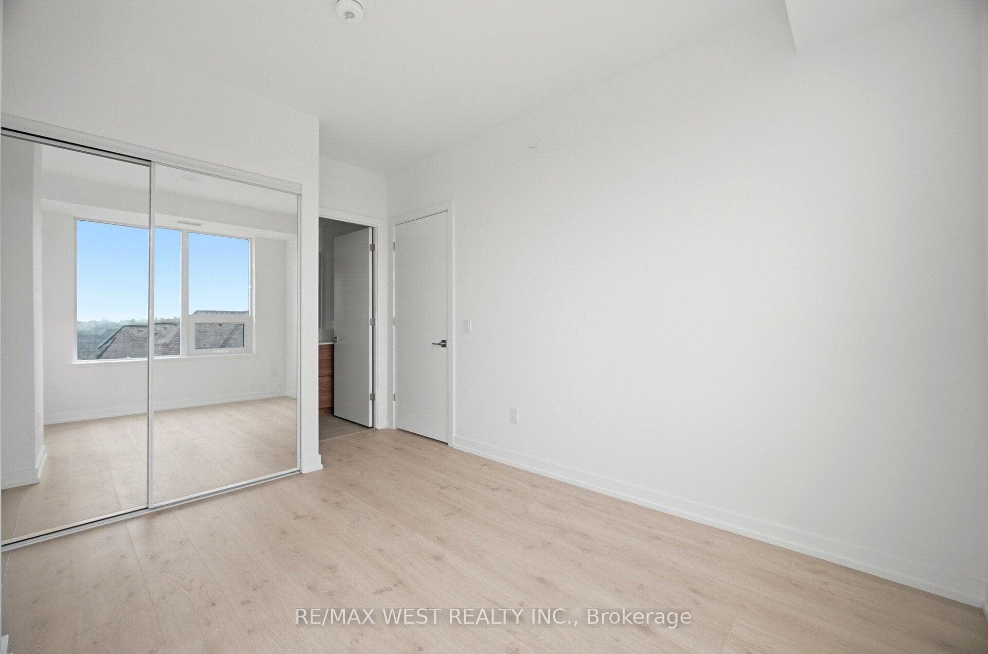 2501 Saw Whet Boulevard Unit 311 photo 18