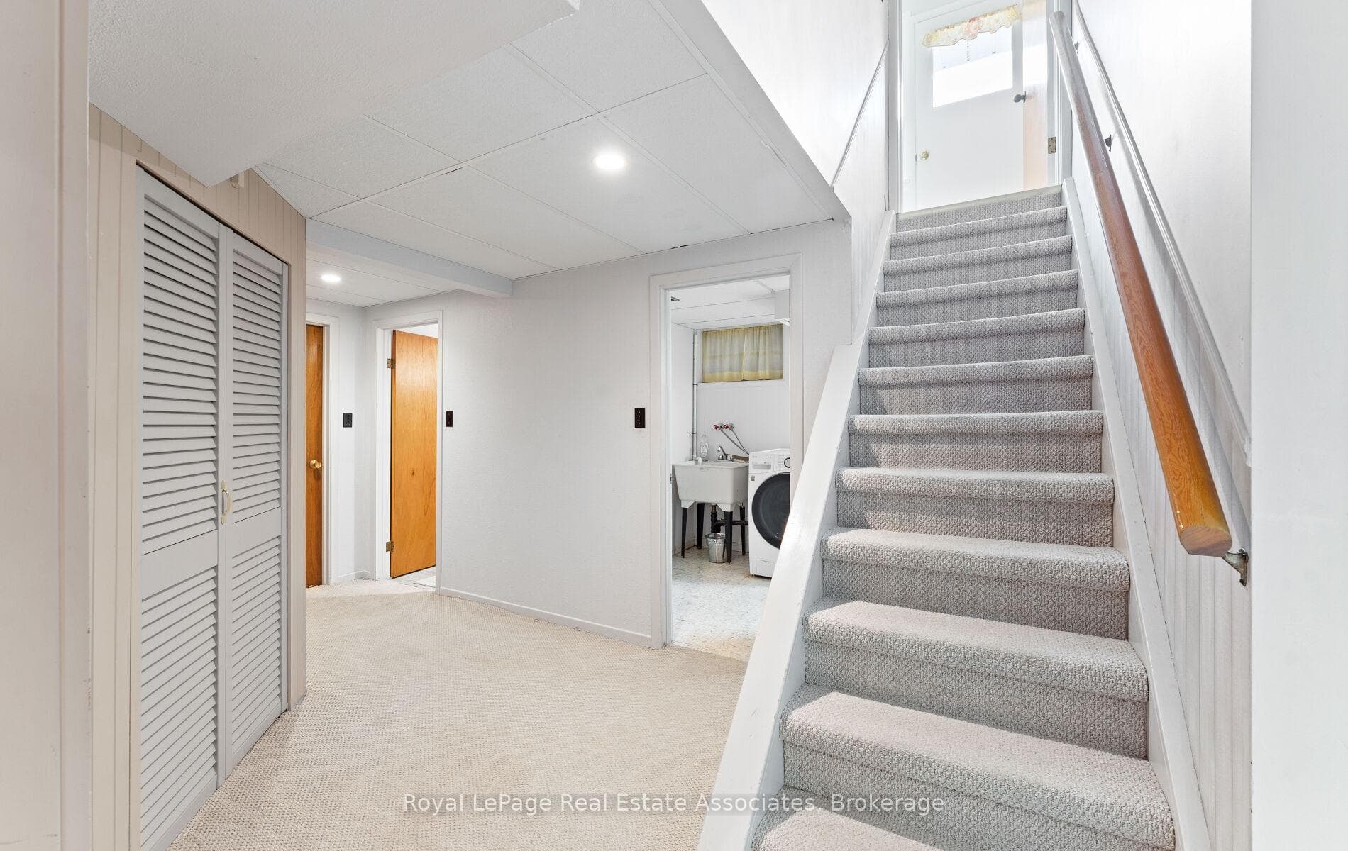 3071 Ballydown Crescent photo 25