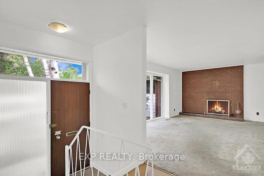 12 PINEPOINT Drive photo 8
