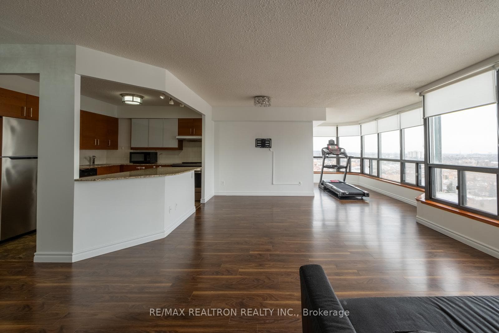 200 Robert Speck Parkway Unit 1408 photo 4