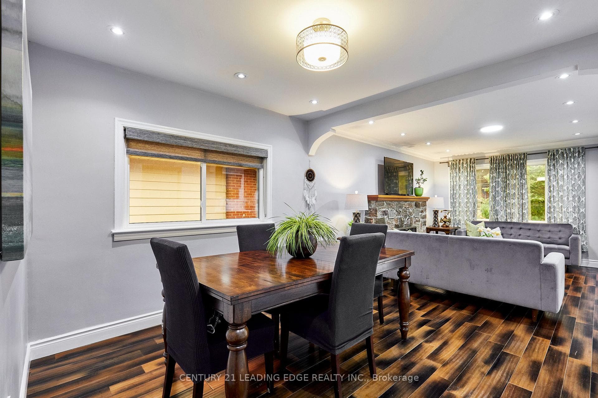 16 McCowan Road photo 23