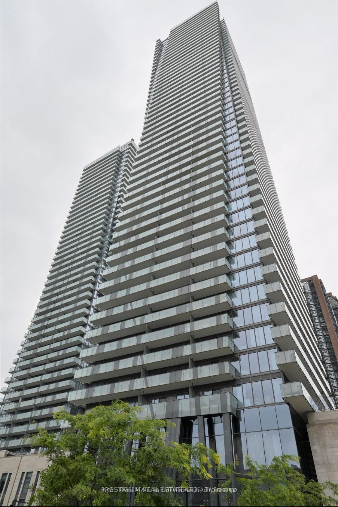 1080 Bay Street Unit 3302 photo 2