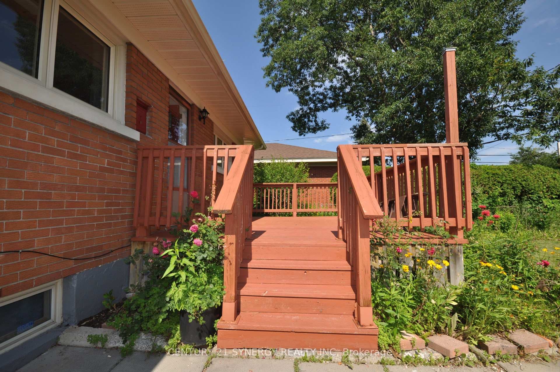 2148 Iris Street photo 27