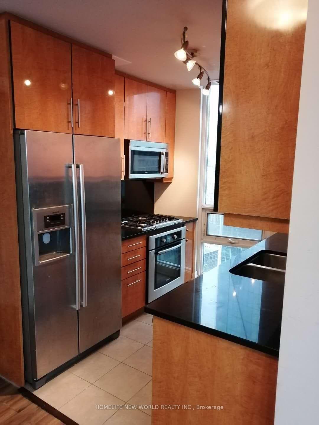 16 Harbour Street Unit 3605 photo 4