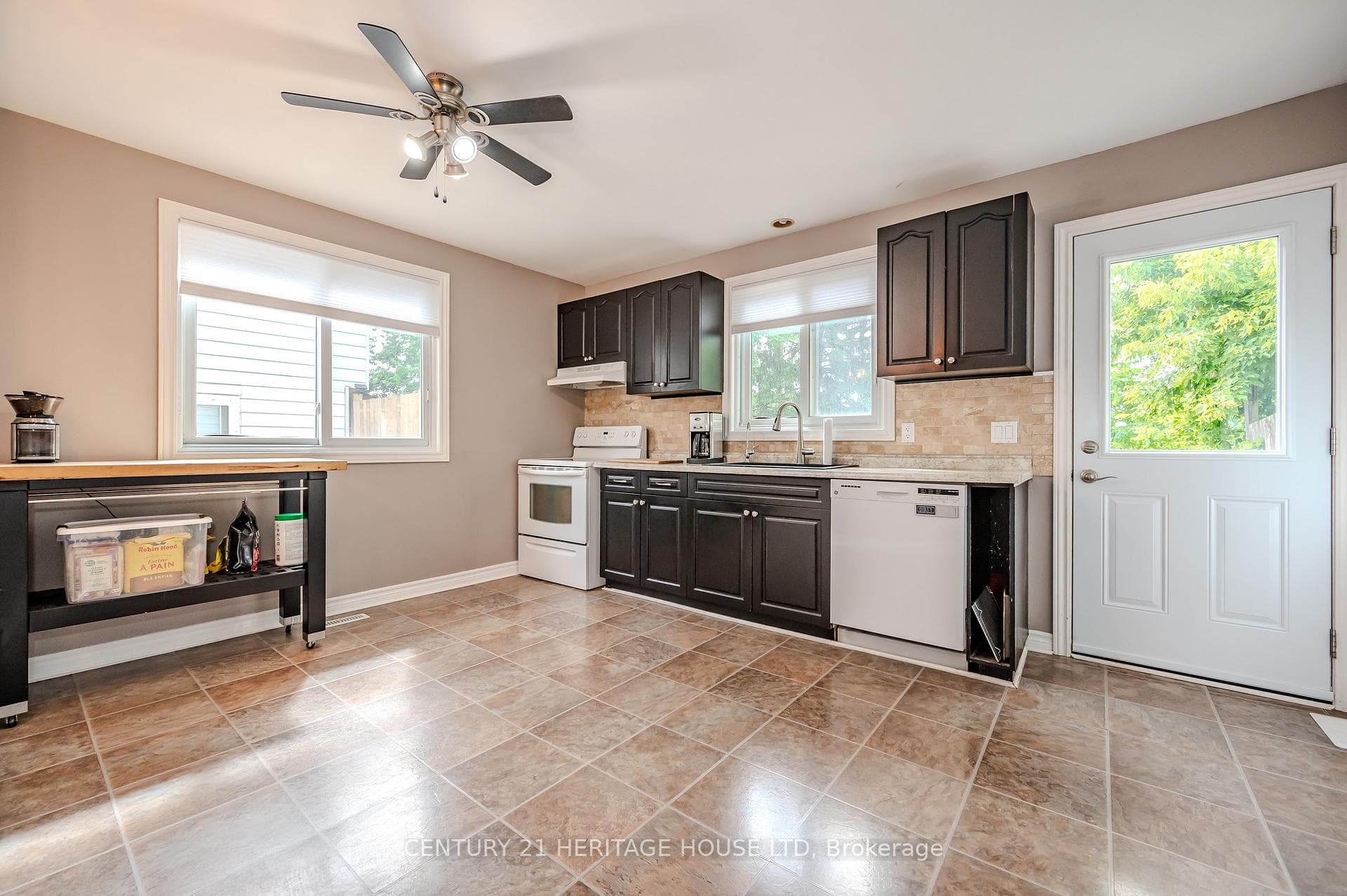 192 Pinedale Drive photo 12