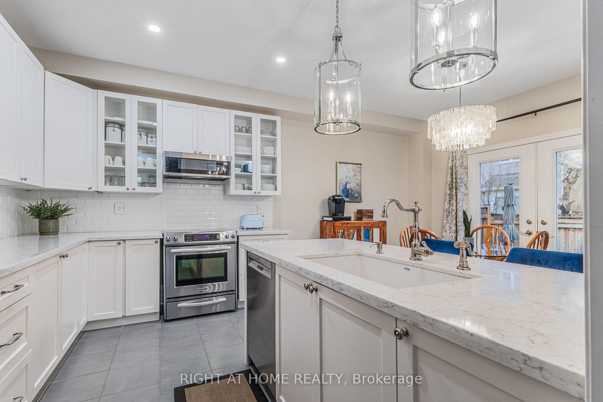 488 Mcgibbon Drive photo 10